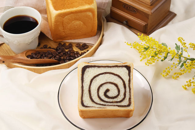 月初め食パン – 銀座に志かわ